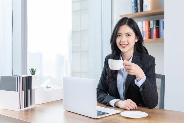 母婴店卫生巾大促销活动,让您的女性朋友们的生理周期更舒适图1