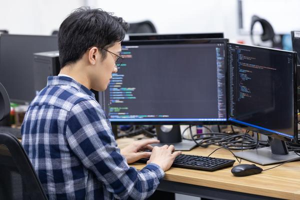 《精通营销推广文案创作：高级工作内容与实践技巧》 图1