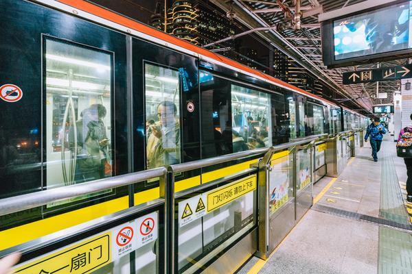 石家庄高速路牌|智慧交通建设的关键标识 图1