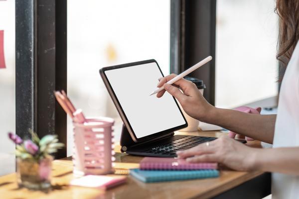 优化办公效率：企业使用办公室模板的实用指南图1