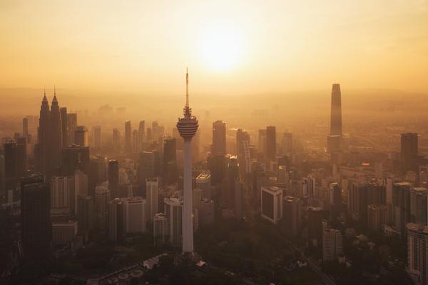 项目风险管理的阶段划分及实践策略 图1