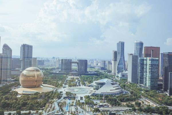 《校园线上营销推广活动报告：策略、效果与》图1