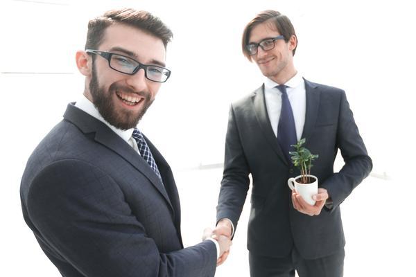 融资项目管理岗平均工资-行业现状及未来趋势分析 图1
