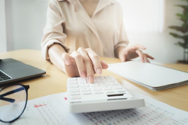 重资产型行业估值方法探讨：如何应对行业周期的挑战与机遇图1